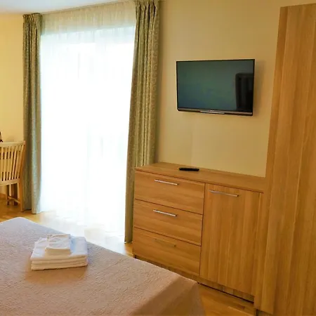 Smelio アパートホテル