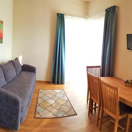 アパートホテル Smelio 3*